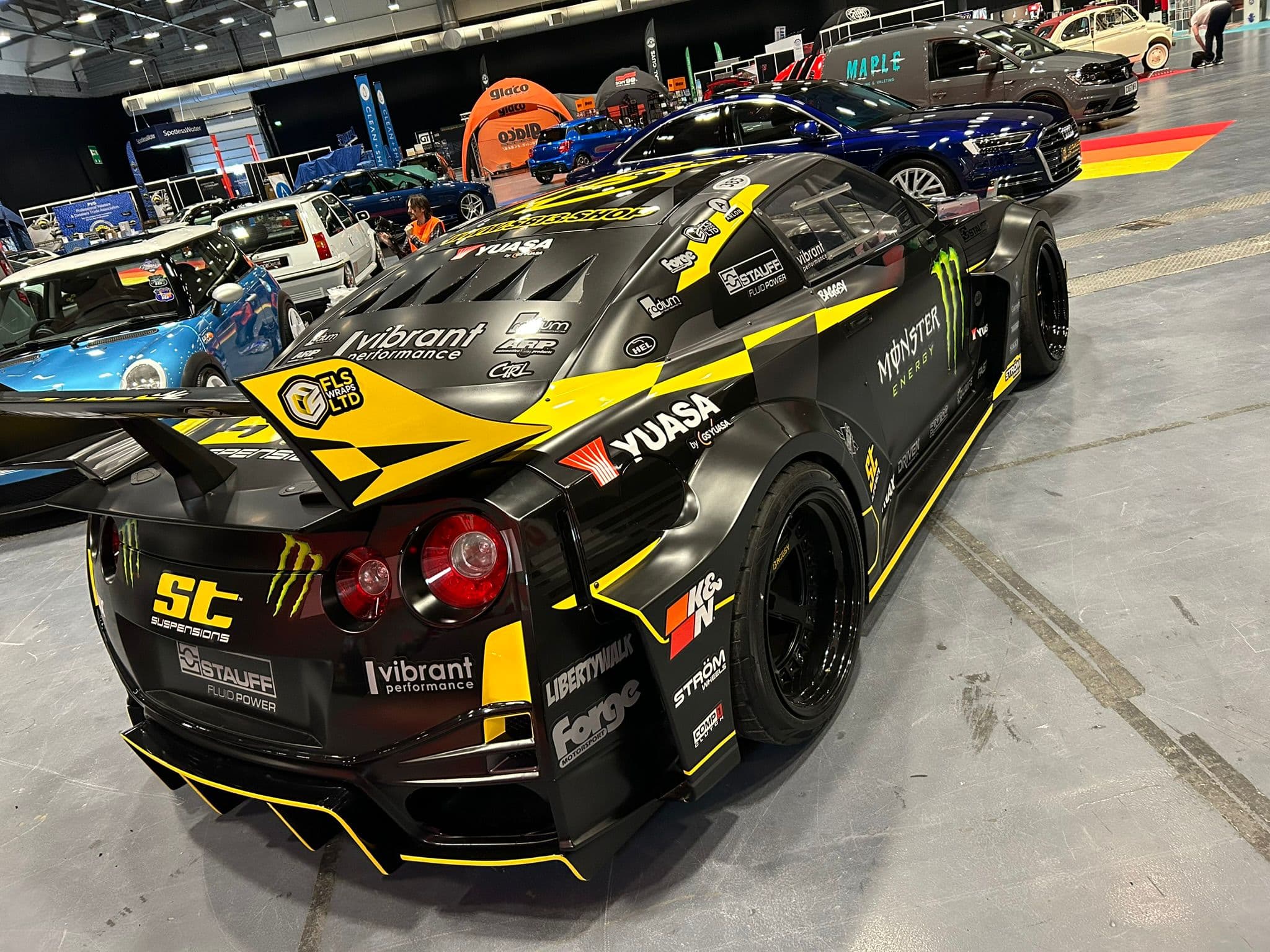 Nissan GTR race car rear