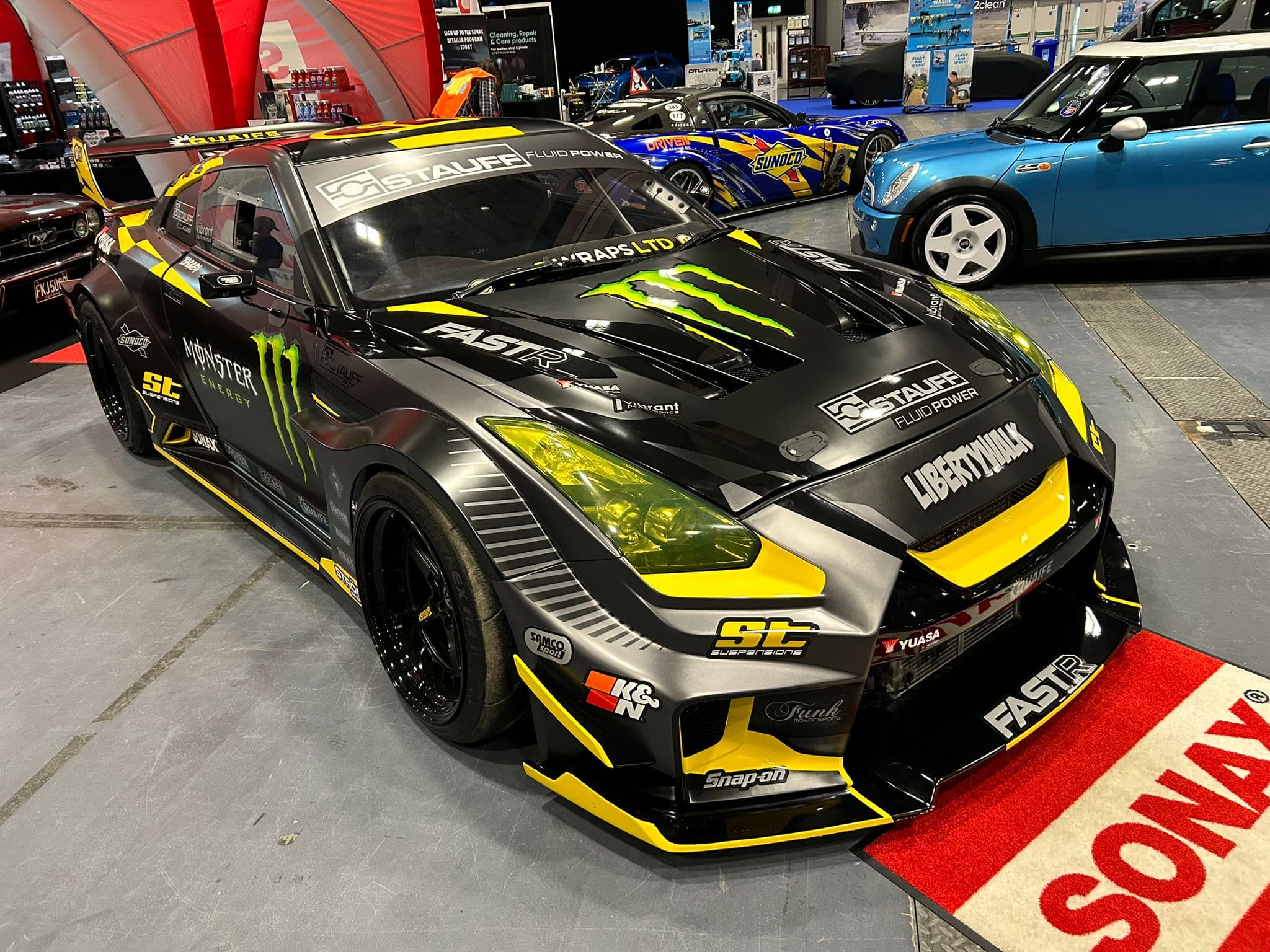 Nissan GTR race car